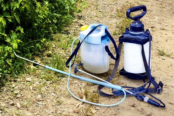 熱湯除草の効果について：薬剤ポンプ